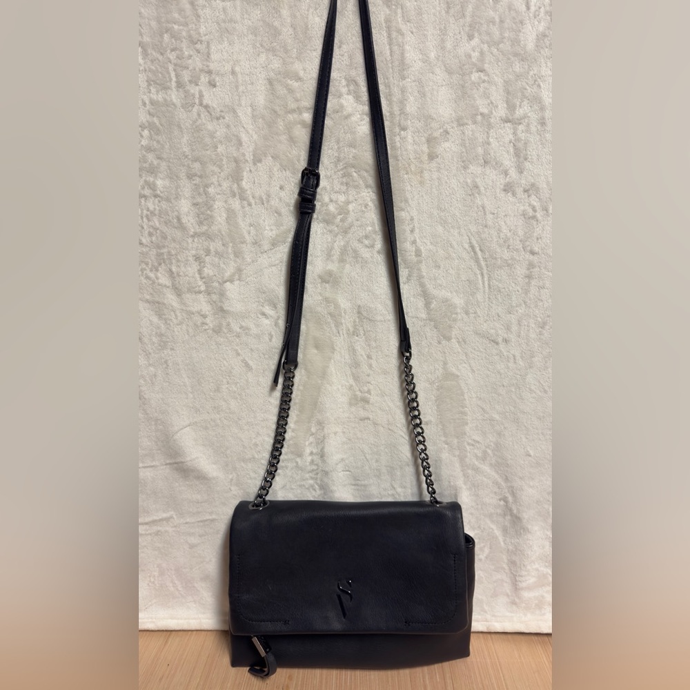 Simply Vera - Vera Wang Black Crossbody Bag
